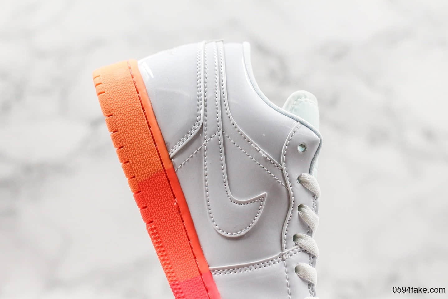 乔丹Air jordan 1 Low纯原版本霓虹渐变粉漆皮AJ1低帮新配色后掌内置sole气垫原厂双镜面漆皮全新二维码鞋标 货号：554723-100