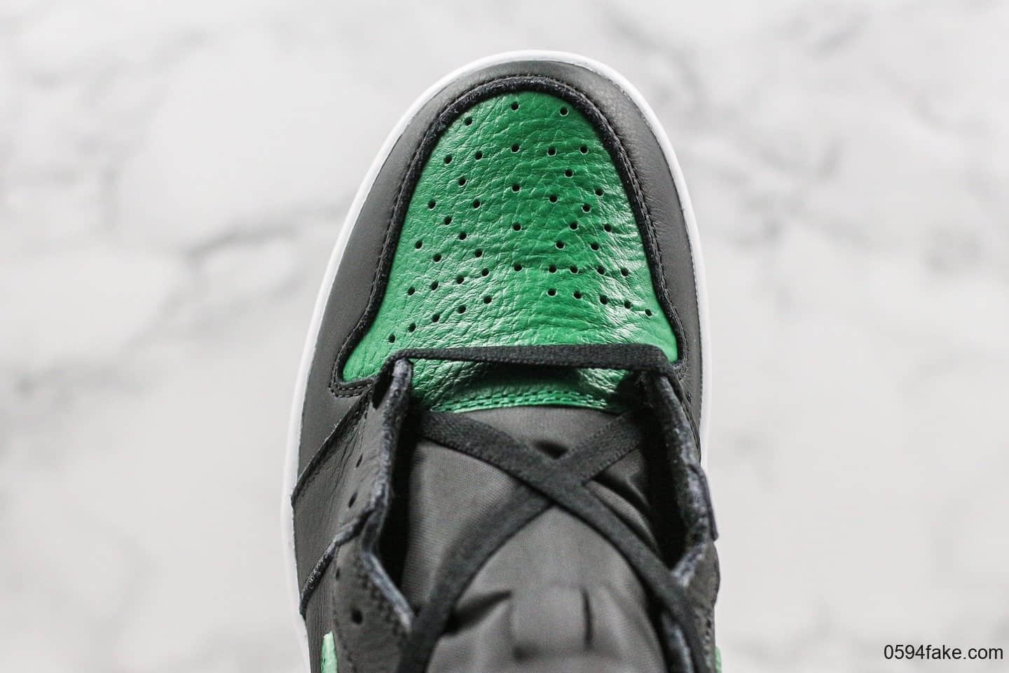 乔丹Air Jordan 1纯原版本全网独家新配色古驰黑绿新品首发超软皮质原厂楦头开发终端货源带芯片可扫 货号：555088-030