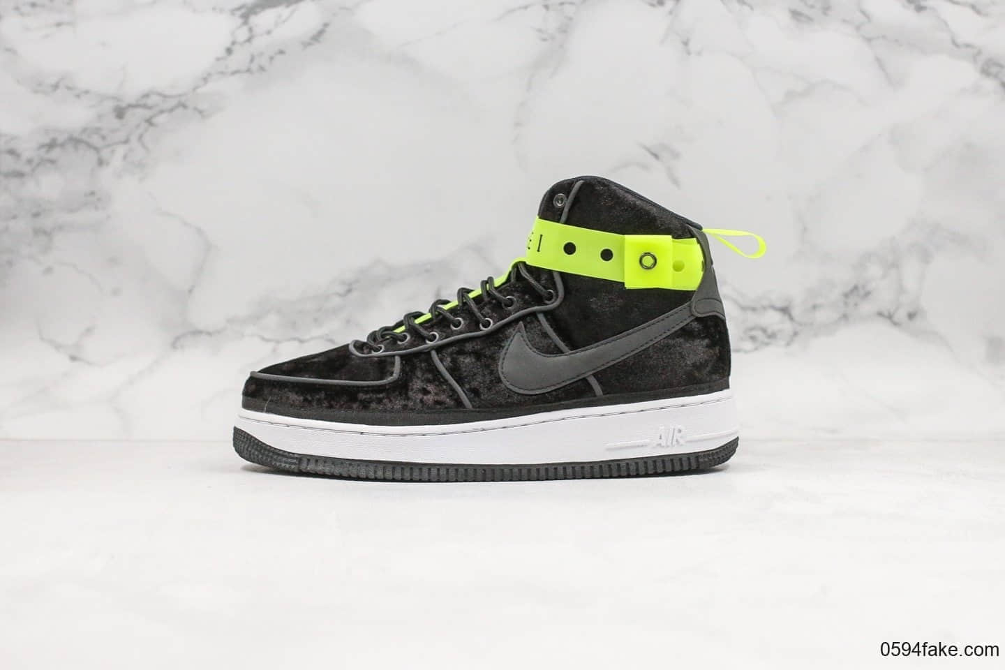 耐克Magic Stick x Nike Air Force 1 High空军一号联名款经典高帮板鞋丝绒黑荧光绿3M真标带半码原楦头纸板 货号：573967-003