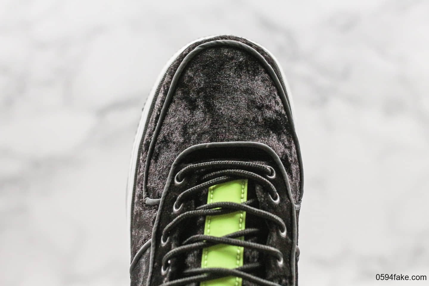 耐克Magic Stick x Nike Air Force 1 High空军一号联名款经典高帮板鞋丝绒黑荧光绿3M真标带半码原楦头纸板 货号：573967-003