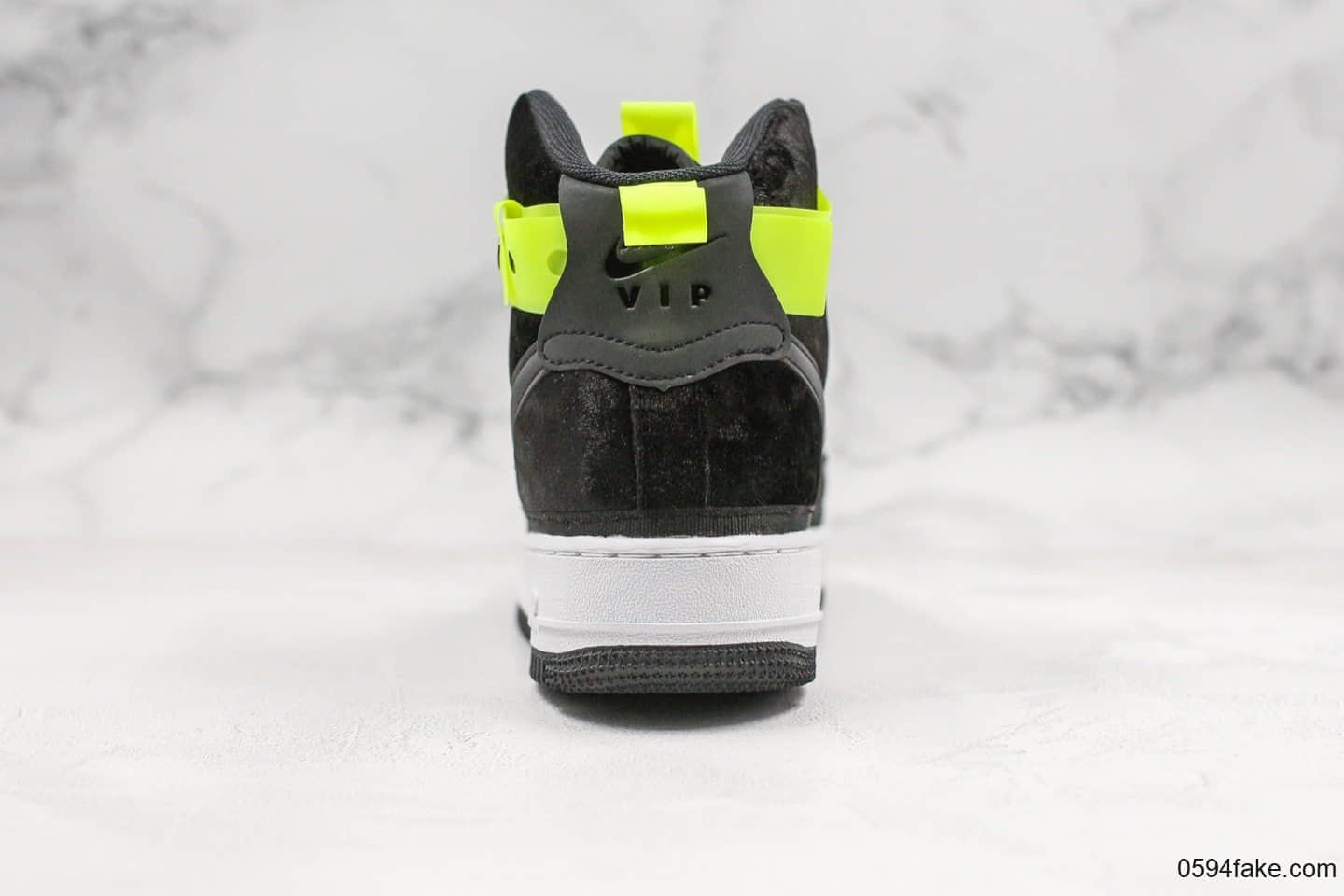 耐克Magic Stick x Nike Air Force 1 High空军一号联名款经典高帮板鞋丝绒黑荧光绿3M真标带半码原楦头纸板 货号：573967-003