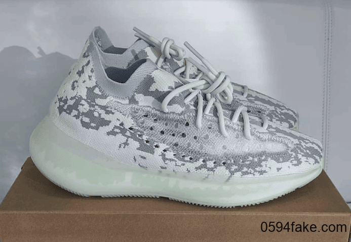 Jon Wexler亲晒Yeezy Boost 380“ Alien”实物图！下周六就发售！ 货号：FB6878
