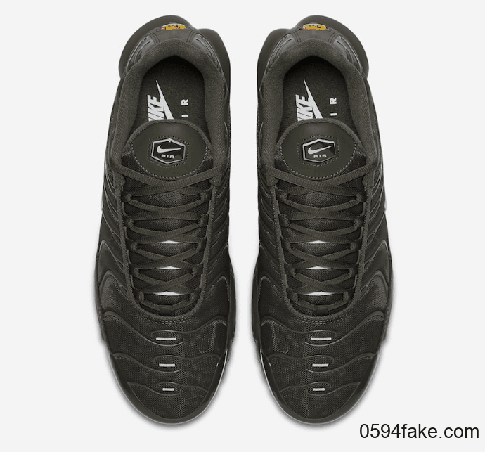 抢眼3M反光!这双Air Max Plus有点帅! 货号:CU3454-300