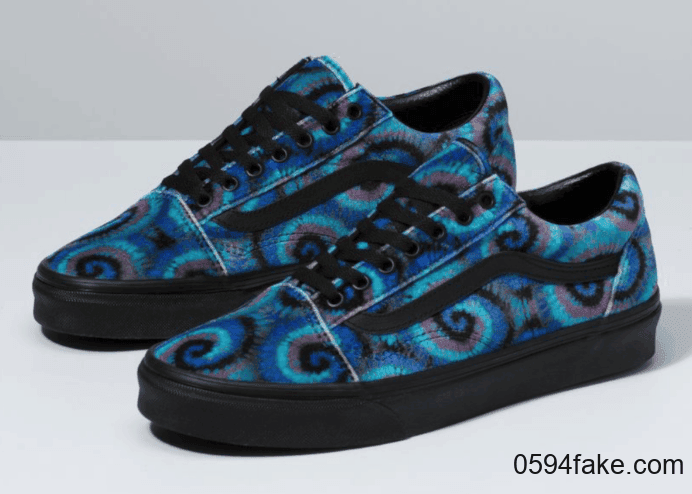 特色扎染印花!这两双Vans新品你打几分?