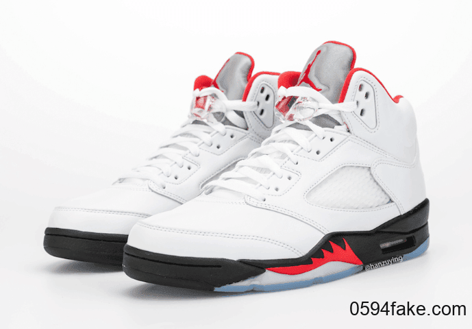 “流川枫”配色Air Jordan 5“Fire Red”最新实物图来了！看完分分钟种草！ 货号：CT4838-102