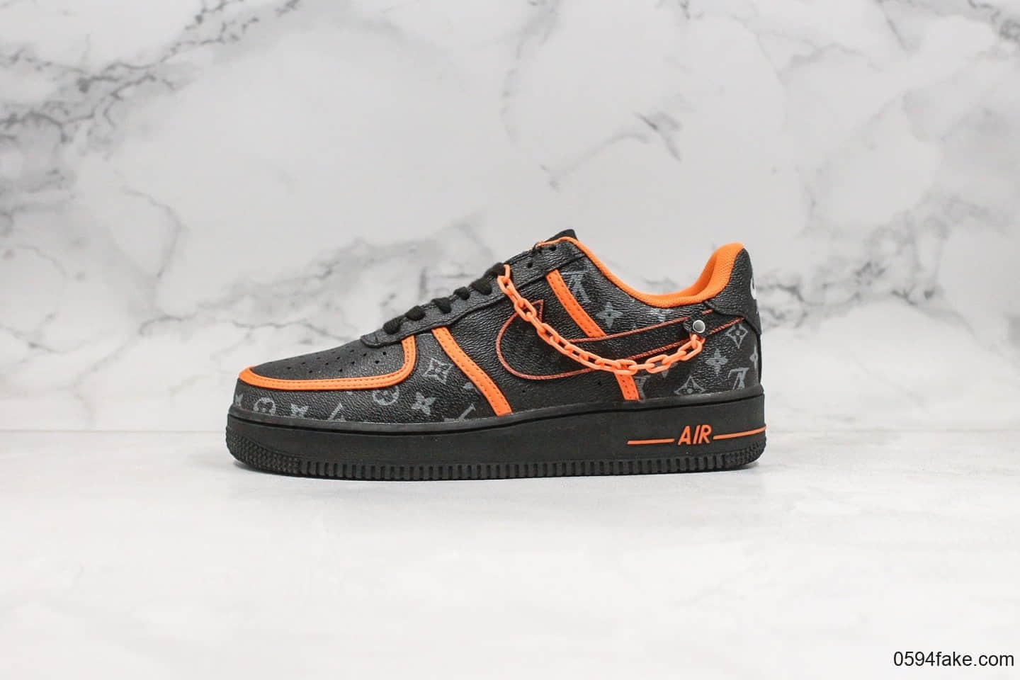 耐克Nike Air Force 1 07 SE纯原版本低帮空军一号LV联名款黑橙色内置全掌气垫正确头层皮革鞋面 货号：AQ4211-100