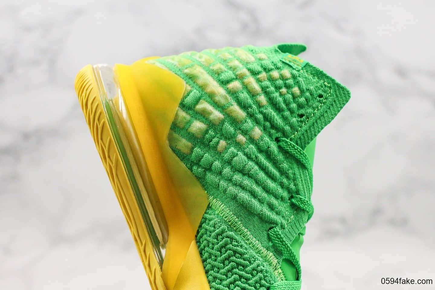耐克Nike LeBron 17 Future Air纯原版本詹姆斯17代篮球鞋苹果荧光绿内置气垫支持实战原盒配件 货号:BQ3177-917