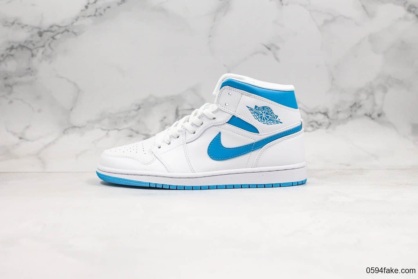 乔丹Air Jordan 1 Mid公司级版本中帮AJ1北卡蓝配色原厂原模大底正确鞋面皮料 货号:BQ6472-114