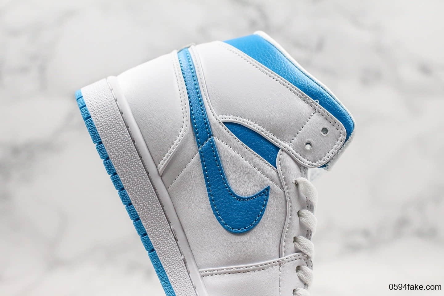 乔丹Air Jordan 1 Mid公司级版本中帮AJ1北卡蓝配色原厂原模大底正确鞋面皮料 货号:BQ6472-114