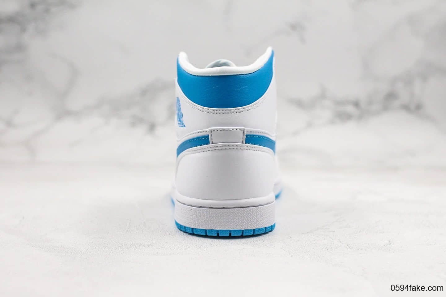 乔丹Air Jordan 1 Mid公司级版本中帮AJ1北卡蓝配色原厂原模大底正确鞋面皮料 货号:BQ6472-114