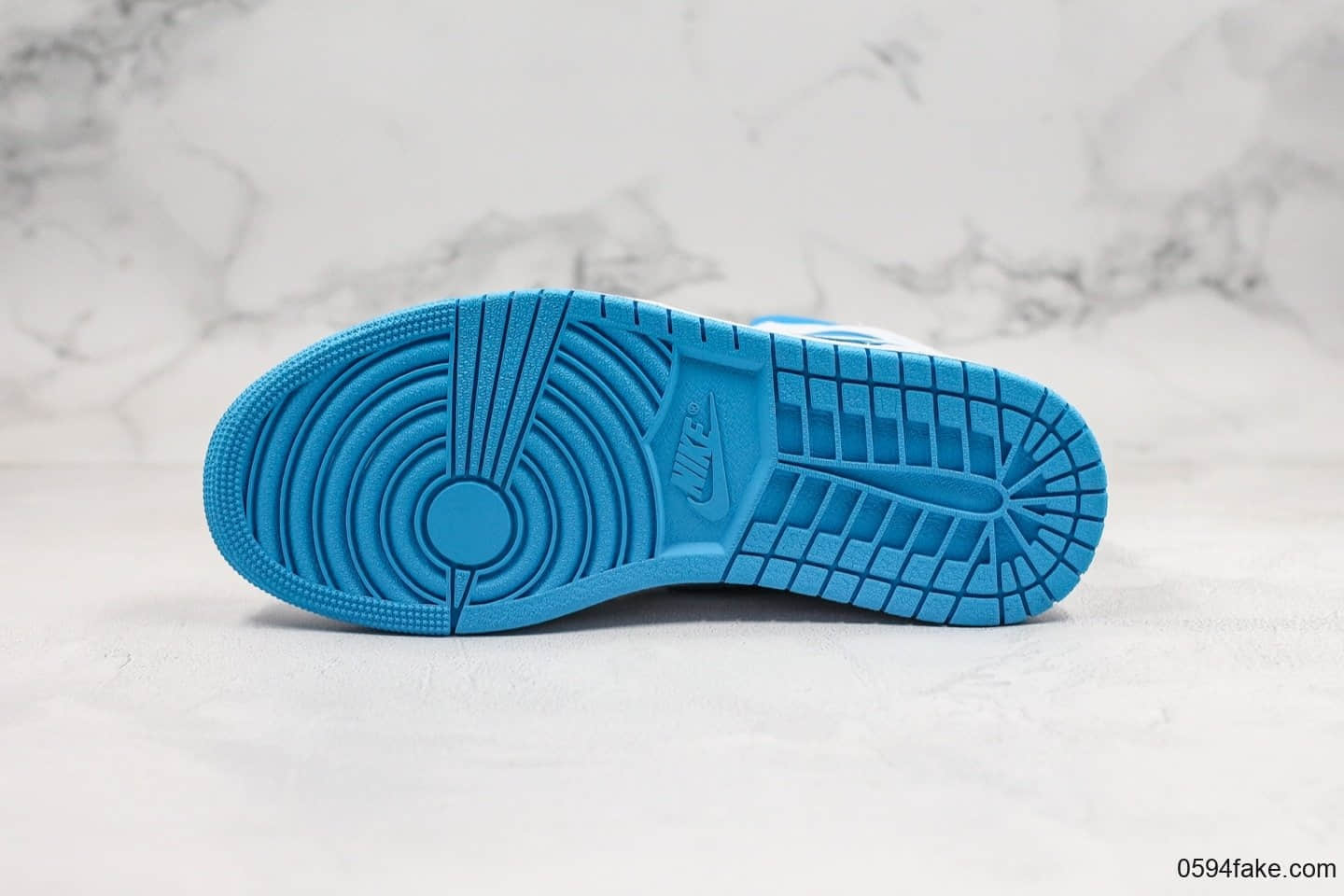 乔丹Air Jordan 1 Mid公司级版本中帮AJ1北卡蓝配色原厂原模大底正确鞋面皮料 货号:BQ6472-114