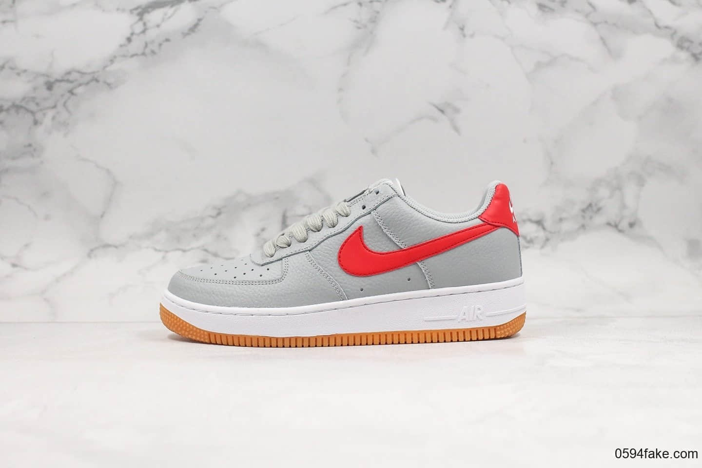 耐克Nike Air Force 1 Low 07纯原版本低帮空军一号灰白红内置全掌气垫鞋面采用移膜荔枝纹皮革原盒原标 货号：CL0057-003