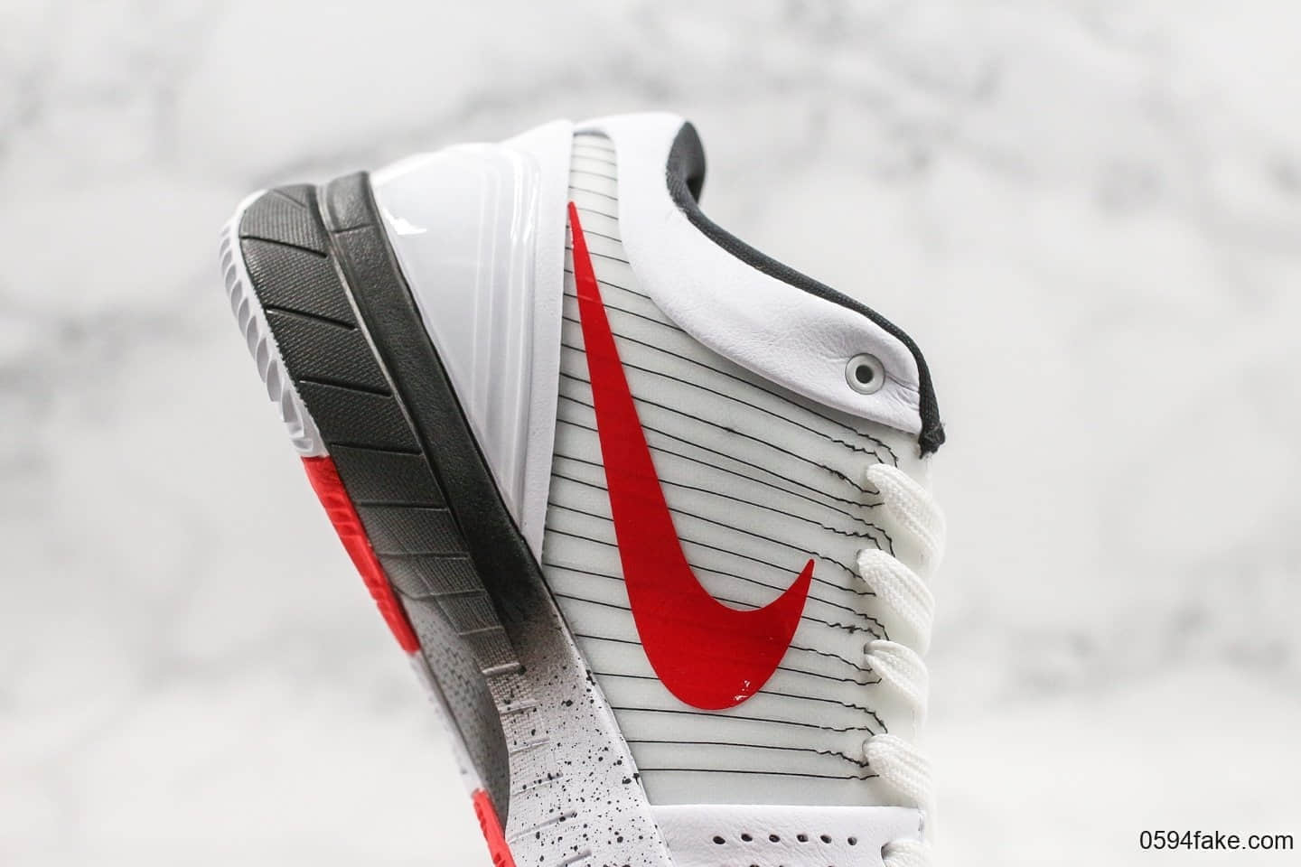 耐克Nike Zoom Kobe 4纯原版本科比4代美国国家篮球队灰红配色内置真碳板加持支持各种高强度实战 货号：AV6339-106