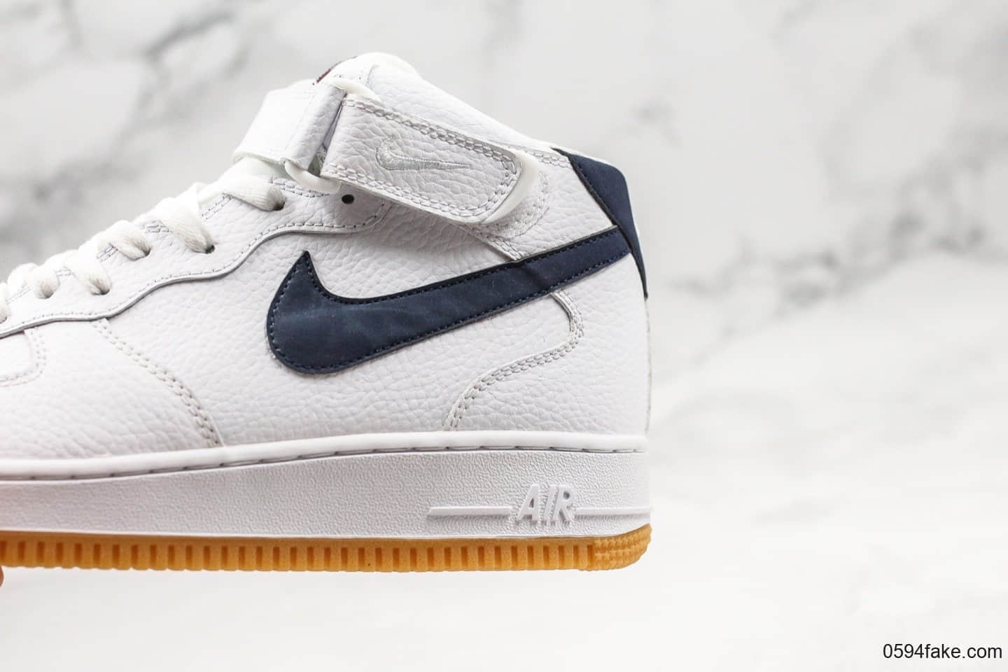 耐克Nike Air Force1 Mid纯原版本高帮空军一号海外发售款深蓝白生胶色内置solo气垫原鞋开模原材打造 货号:CI0058-100