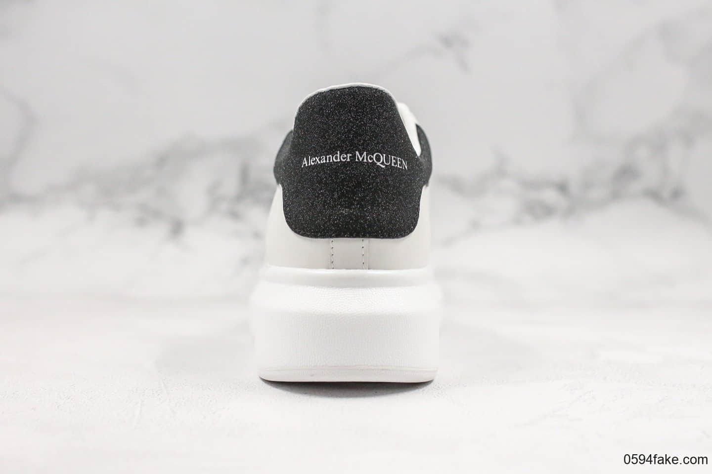 亚历山大Alexander Mcqueen纯原版本2019麦昆闪黑尾头层牛皮原版一比一鞋底开模