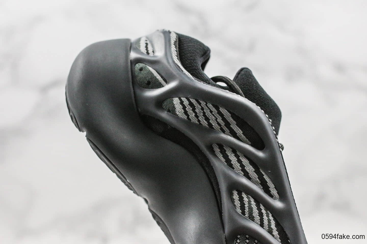 阿迪达斯Adidas Yeezy 700 V3 Azael纯原版本椰子700V3黑色骨架夜光老爹鞋原厂Boost缓震大底原档案数据开发 货号:H67799