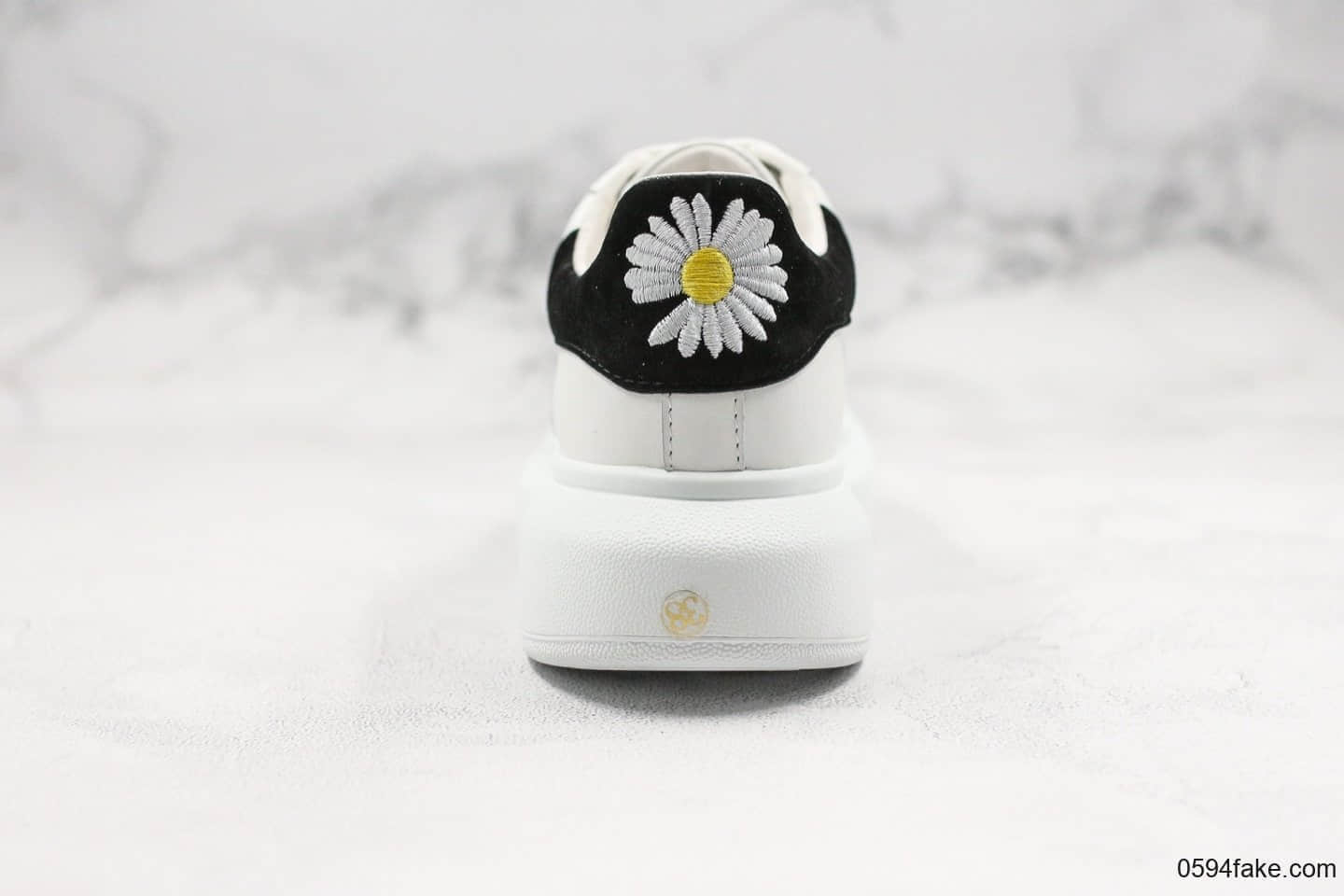 亚历山大ALEXANDER MCQUEEN纯原版本麦昆2020年春款鼠年限定雏菊后跟原盒原标原楦头原纸板打造