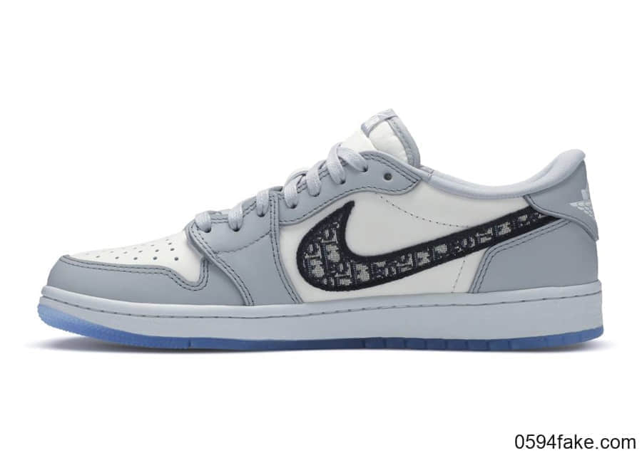 奢华联名！Dior x AJ1 Low最新细节图释出！