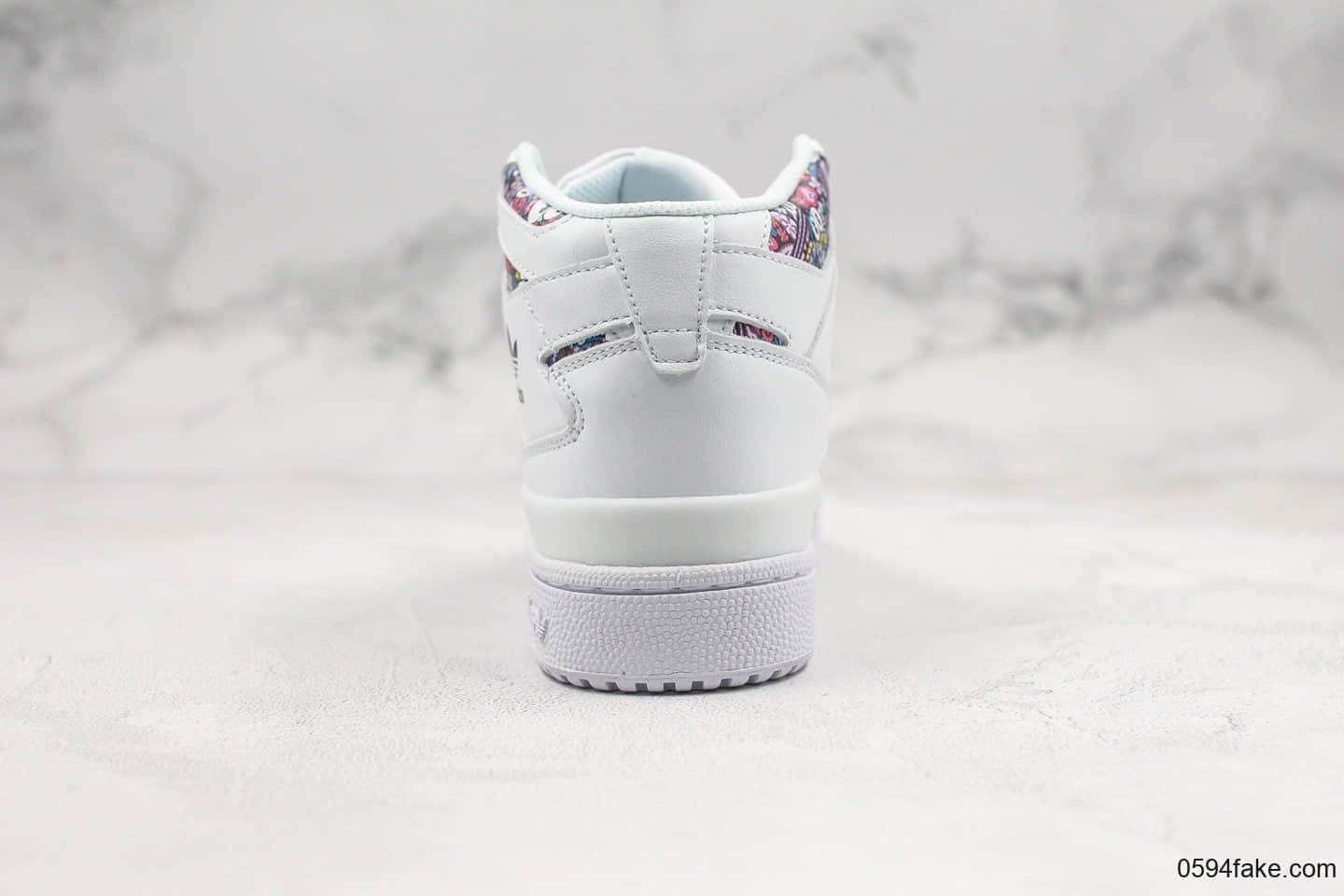 阿迪达斯Adidas Forum Mid纯原版本高帮复古板鞋白紫色原盒原标原楦头原纸板打造全鞋面头层材料 货号：FV4532