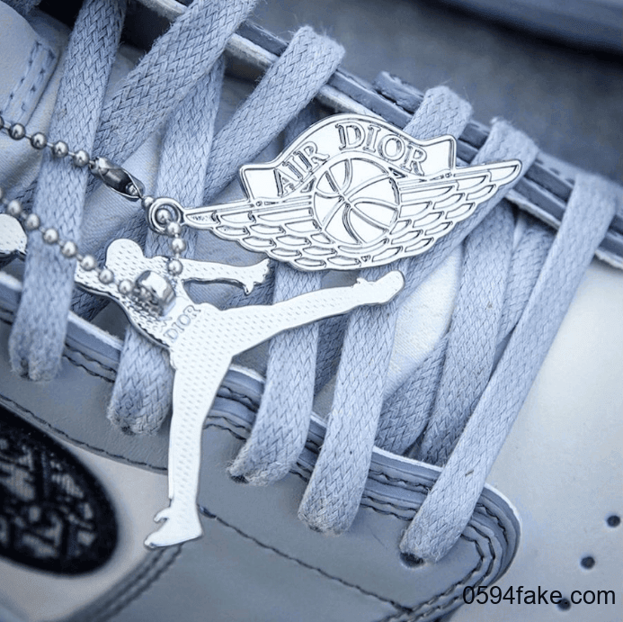Dior x AJ1释出实物细节图!万元天价+限量发售!难搞!