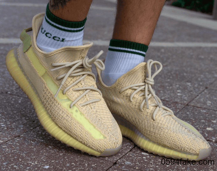 Yeezy 350 V2“ Flax”上脚图曝光!清新柠檬黄色调! 货号:FX9028