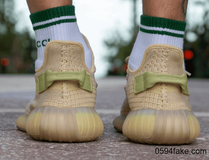 Yeezy 350 V2“ Flax”上脚图曝光!清新柠檬黄色调! 货号:FX9028