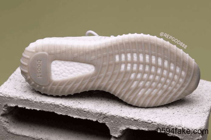 酷似初代灰橙!Yeezy 350 V2“ Tail Light”最新上脚图曝光!2月22日发售! 货号:FX9017