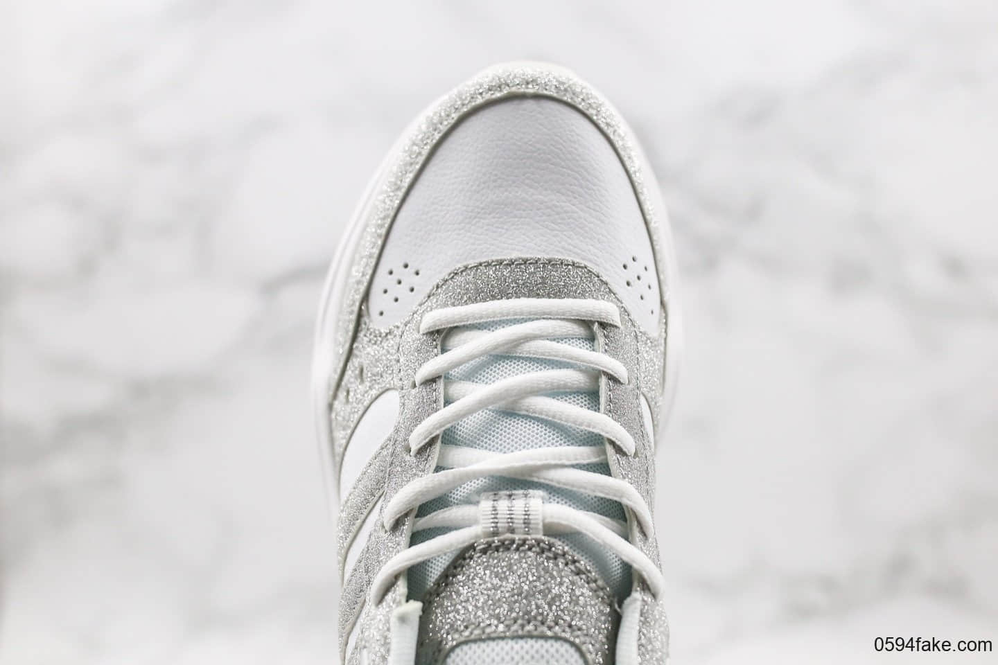 阿迪达斯Adidas Originals Strutter YY公司级版本三叶草老爹鞋满天星闪银配色EVA鞋垫涂层皮革鞋面 货号:EG2668