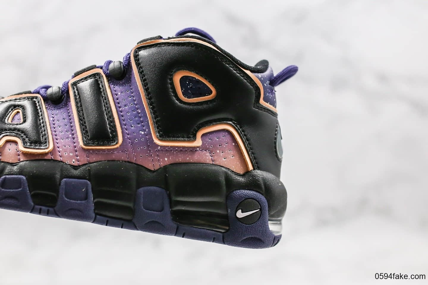 耐克Nike Air More Uptempo ’96 OG纯原版本皮蓬大R高街篮球鞋星空紫云配色原装级工艺 货号：553546-018