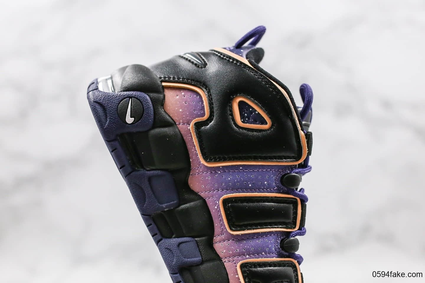 耐克Nike Air More Uptempo ’96 OG纯原版本皮蓬大R高街篮球鞋星空紫云配色原装级工艺 货号：553546-018