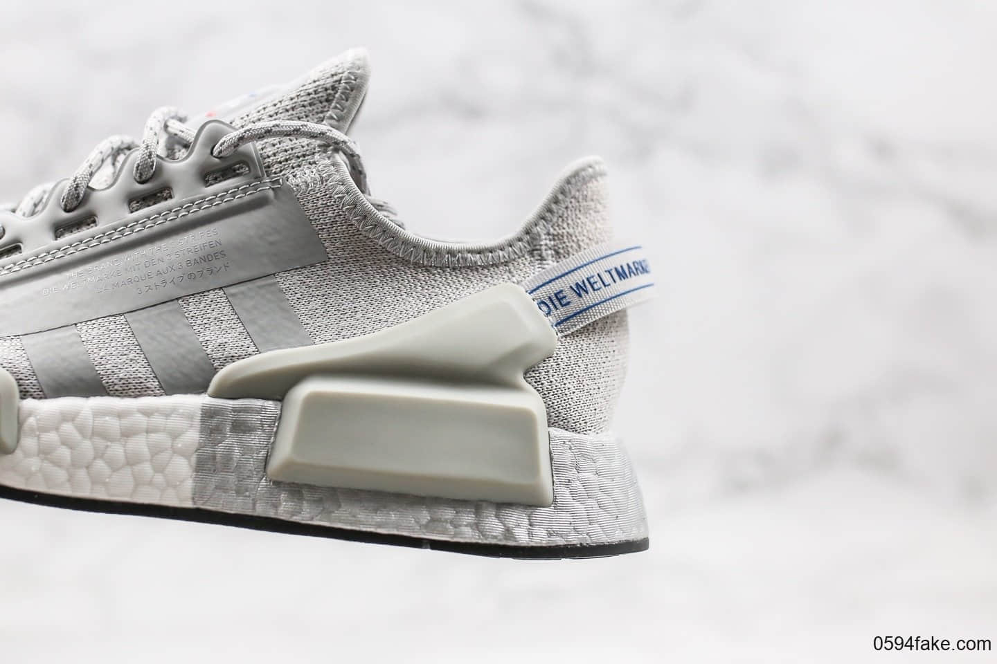 阿迪达斯Adidas NMD R1 Boost V2公司级版本二代弹力针织面爆米花跑鞋灰色配色真爆 货号:FW5328