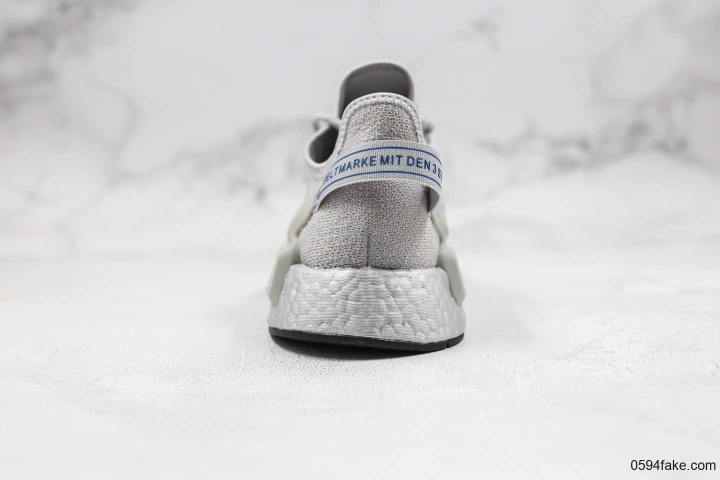 阿迪达斯Adidas NMD R1 Boost V2公司级版本二代弹力针织面爆米花跑鞋灰色配色真爆 货号:FW5328