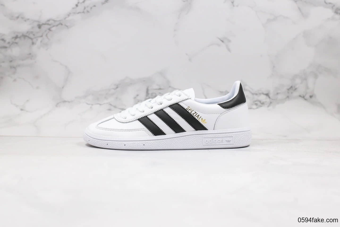 阿迪达斯adidas HANDBALL SPEZIAL纯原版本圣帕特里克节联名款手球板鞋黑白全斜面进口长绒皮原档案数据开发 货号：BD3669