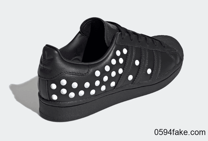 铆钉贝壳头!全新adidas Superstar WMNS将于2月13日发售!
