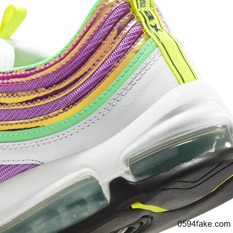 Nike复古跑鞋Air Max 97新配色惊艳亮相!超吸睛!