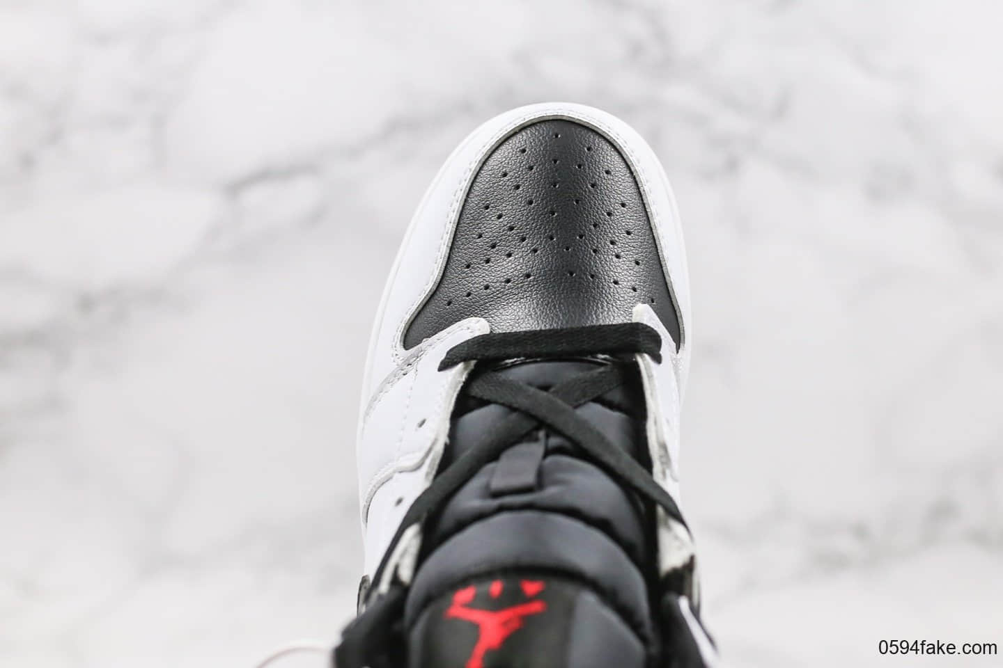 乔丹Air Jordan 1 Mid Reverse Black Toe纯原版本中帮AJ1逆向黑脚趾原盒原标正确后跟定型 货号:BQ6472-101