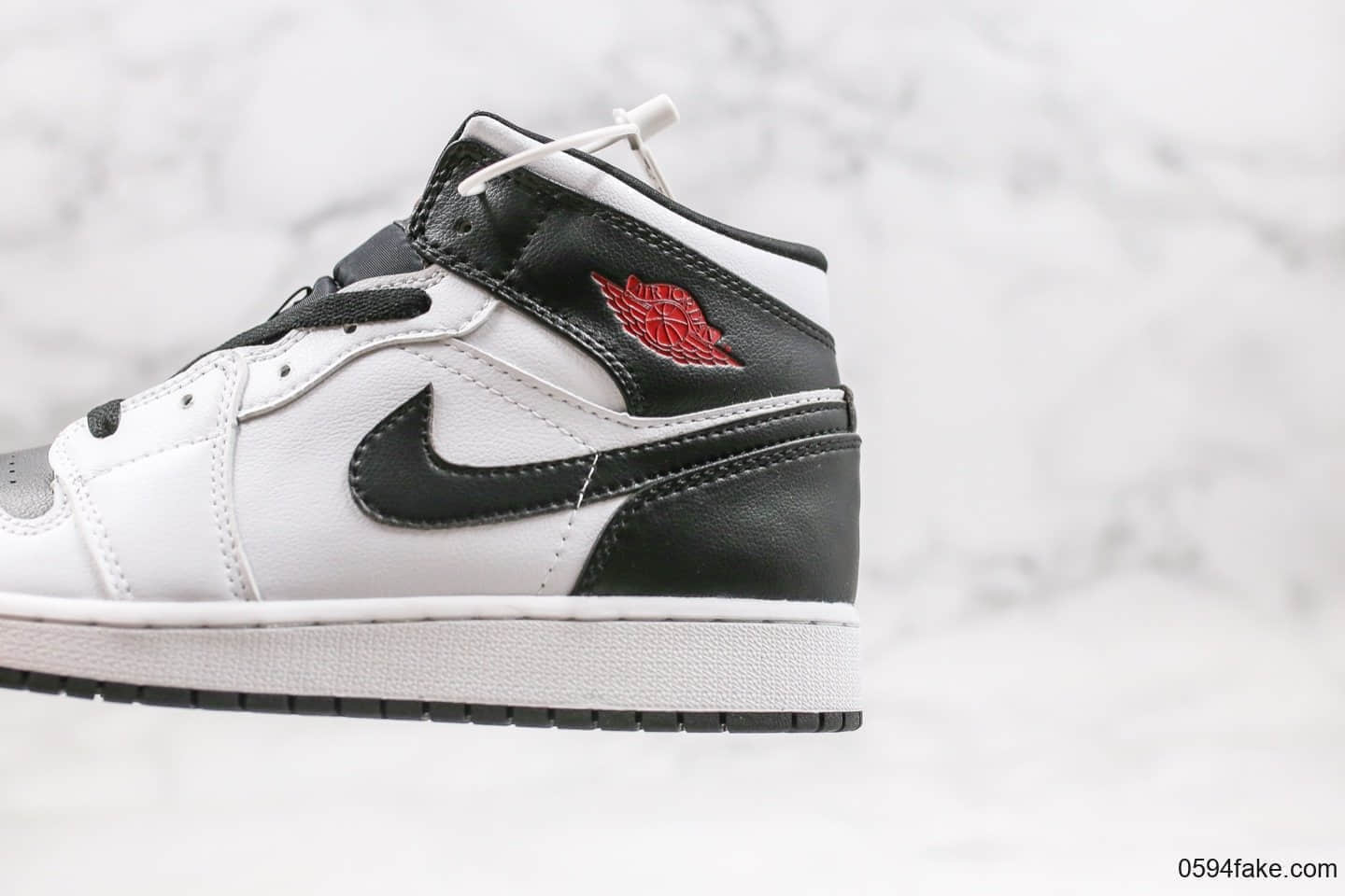 乔丹Air Jordan 1 Mid Reverse Black Toe纯原版本中帮AJ1逆向黑脚趾原盒原标正确后跟定型 货号:BQ6472-101