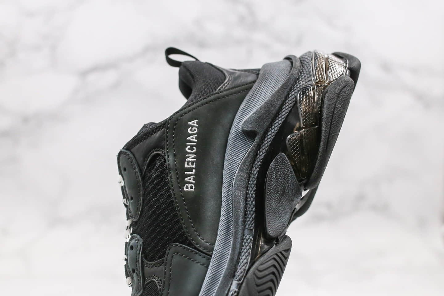 巴黎世家Balenciaga Triple S纯原版本做旧复古老爹鞋原厂TPU气垫组合大底进口头层皮料正确立体LOGO