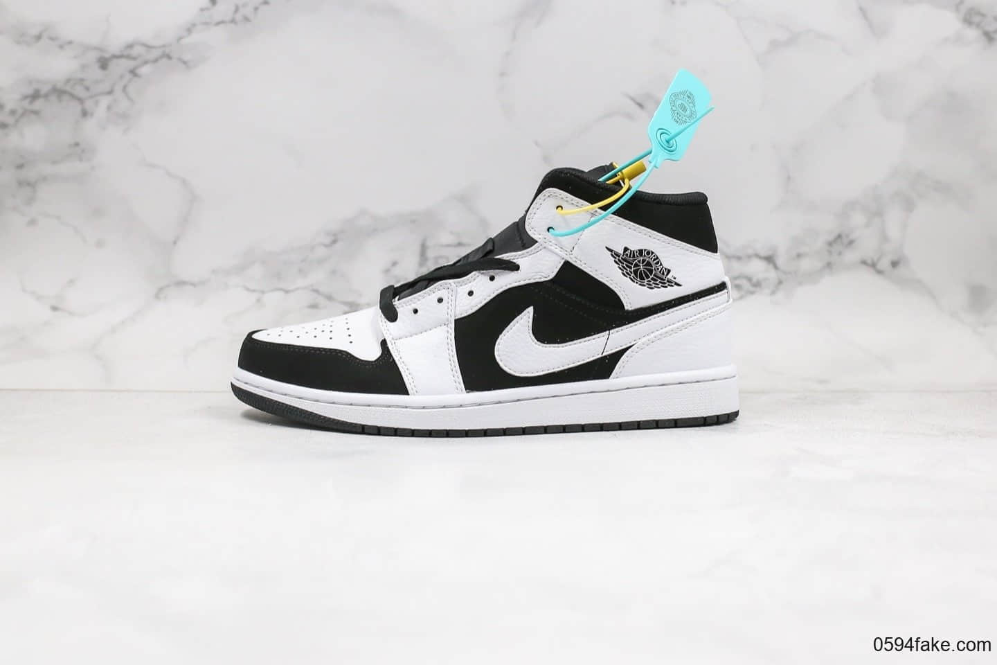 乔丹Air Jordan 1 Mid纯原版本中帮AJ1熊猫黑白配色原档案数据开发正确原厂皮料 货号：554724-113