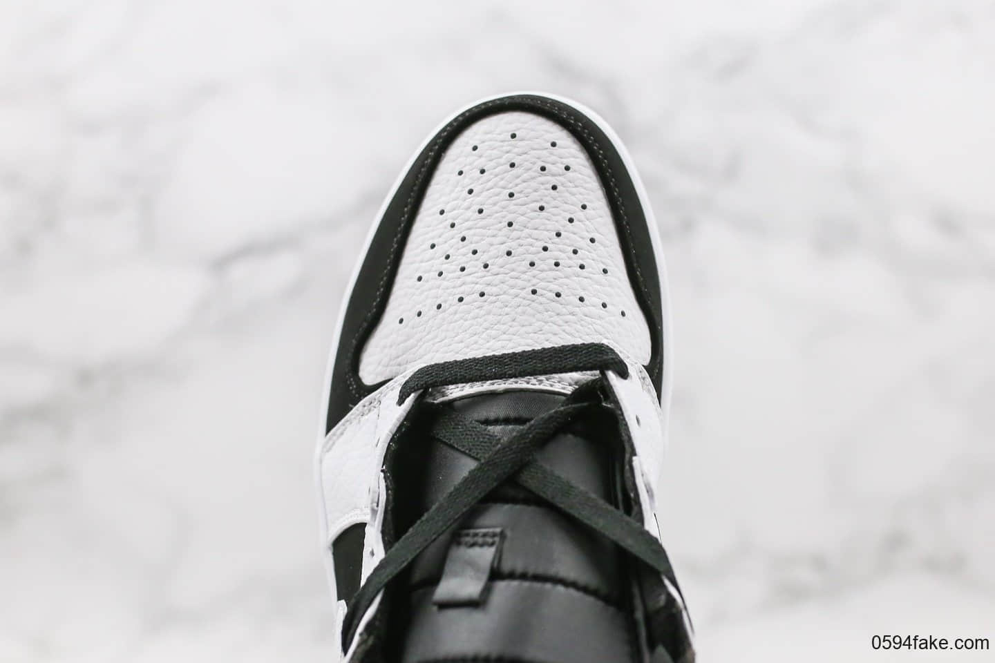 乔丹Air Jordan 1 Mid纯原版本中帮AJ1熊猫黑白配色原档案数据开发正确原厂皮料 货号：554724-113