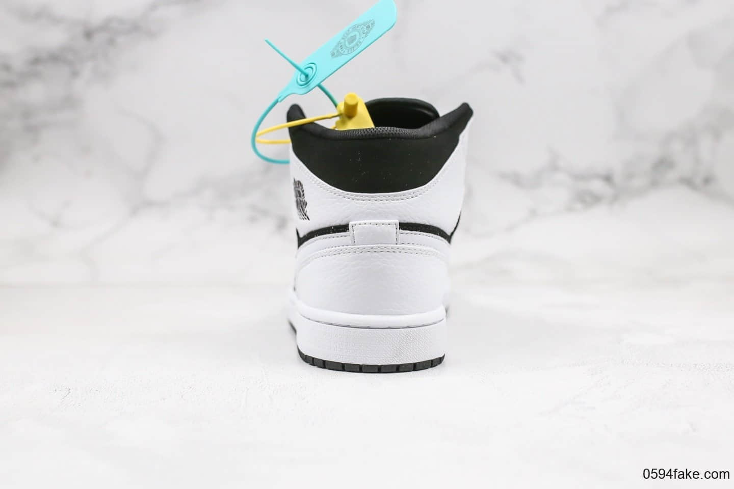 乔丹Air Jordan 1 Mid纯原版本中帮AJ1熊猫黑白配色原档案数据开发正确原厂皮料 货号：554724-113