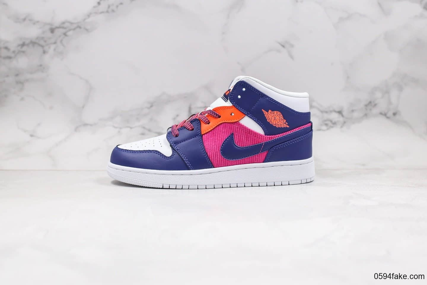 耐克Nike air Jordan 1 mid Fire pink纯原版本中帮AJ1粉紫蓝色原楦头原纸板打造原档案数据开发 货号:555112-602