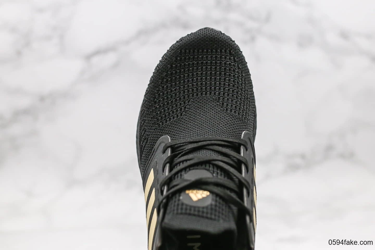 阿迪达斯Adidas UltraBoost 2020 Consortium纯原版本全新UB6.0黑金色爆米花跑鞋原厂巴斯夫鞋底原盒原标 货号：FV4322