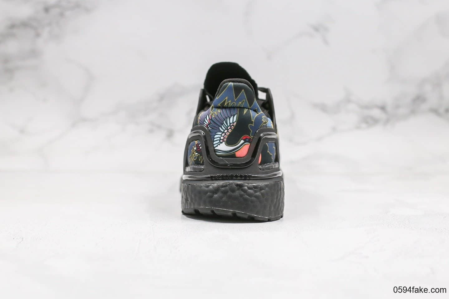 阿迪达斯Adidas UltraBoost 2020 Consortium纯原版本全新UB6.0黑金色爆米花跑鞋原厂巴斯夫鞋底原盒原标 货号：FV4322