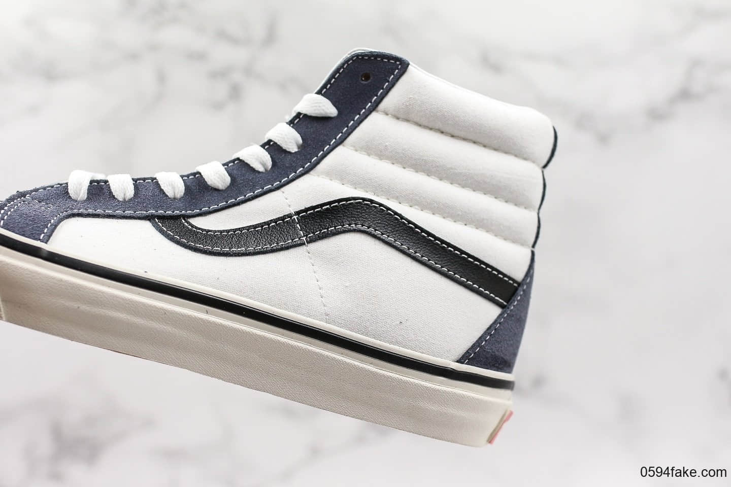 万斯Vans SK8-Hi公司级版本安纳海姆高帮板鞋灰白配色真标硫化大底