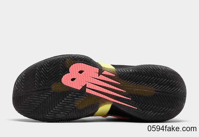 不止有“日落套装”!全新 New Balance “日出套装”即将登场!