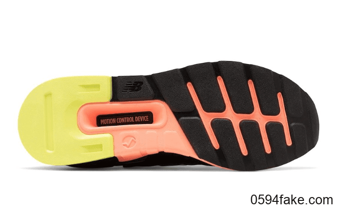 不止有“日落套装”!全新 New Balance “日出套装”即将登场!