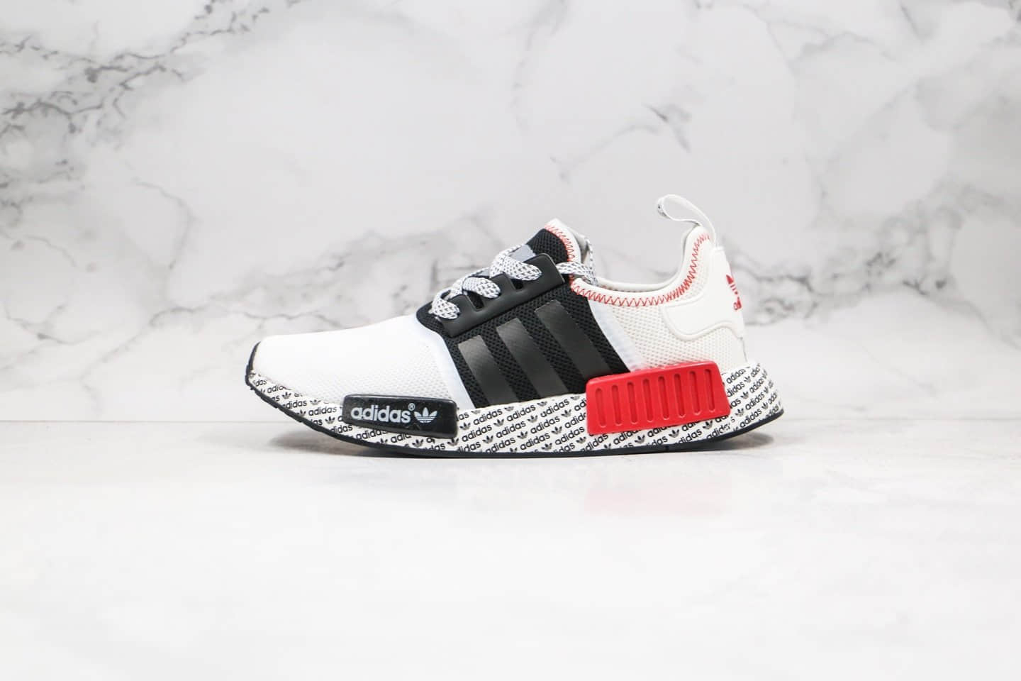 阿迪达斯Adidas NMD R1纯原版本爆米花跑鞋NMD白黑红色3M反光自行车主题原厂真爆大底 货号：FV7848