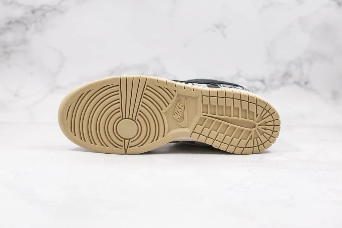 耐克Travis Scott x SB Dunk纯原版本低帮TS联名款腰果花栗子头同款紫光灯彩盒版本原楦头纸板打造 货号:CT5053-001