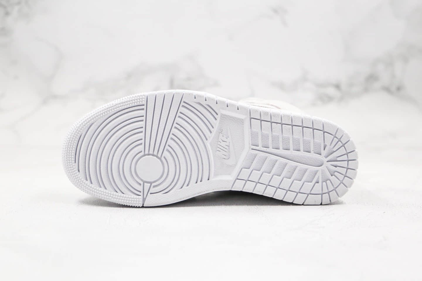 乔丹Air Jordan 1 Mid WMNS纯原版本中帮AJ1海盐荧光绿米白色原厂AJ鞋舌原厂后跟定型 货号:CV3018-001